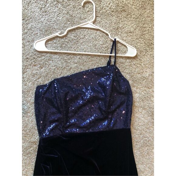 Windsor Women’s Navy Blue Sequin and  Velvet One Shoulder Elegant Large Slit Dre - Picture 4 of 9